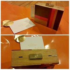 **SALE**AUTHENTIC Tory Burch Color-Cube Minaudiere