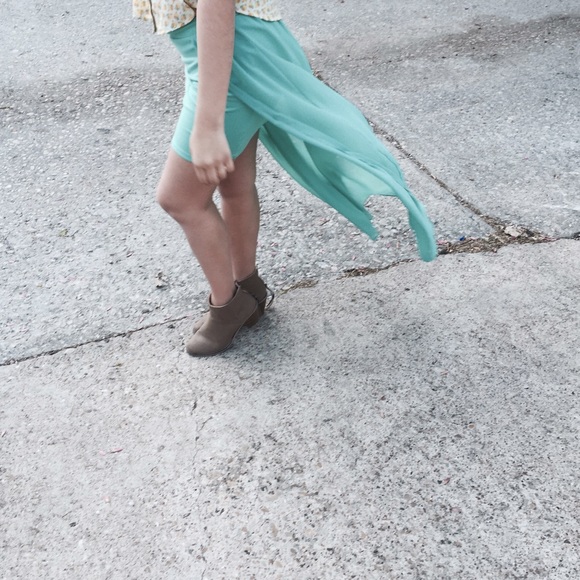 High low turquoise Charlotte Russe skirt