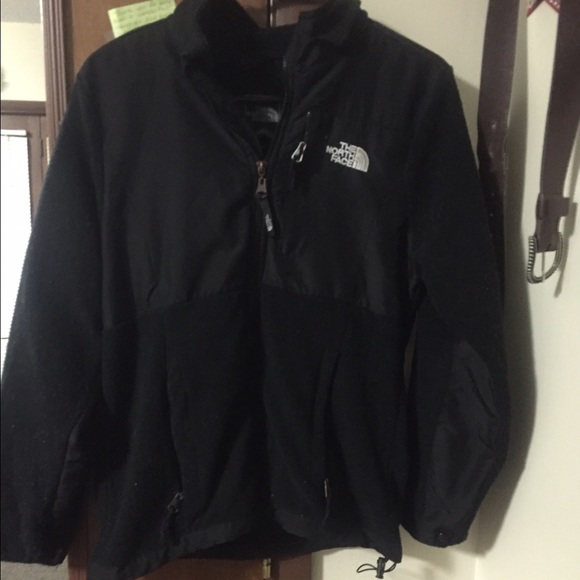 Black north face jacket