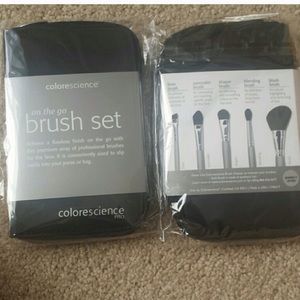 UNOPENED BRUSH SET WITH DESCRIPTIONS