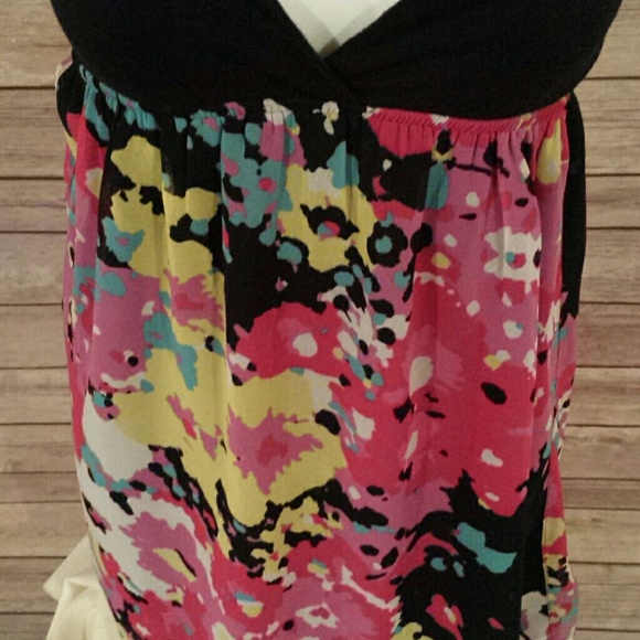 SOLD!! Roxy Floral Tank - Picture 2 of 3
