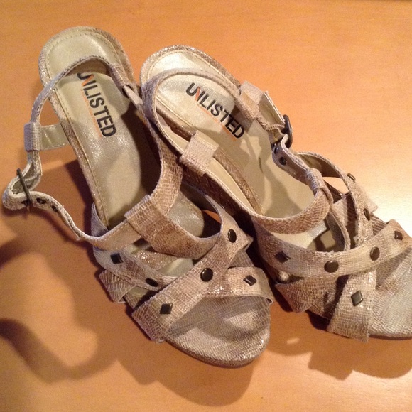 Shoes - Picture 4 of 4