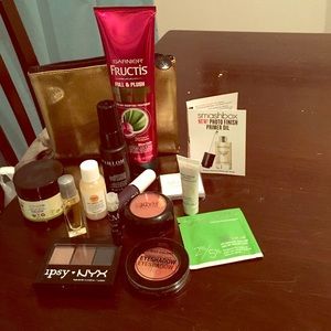 15 Ipsy/Birchbox samples w/ Makeup bag