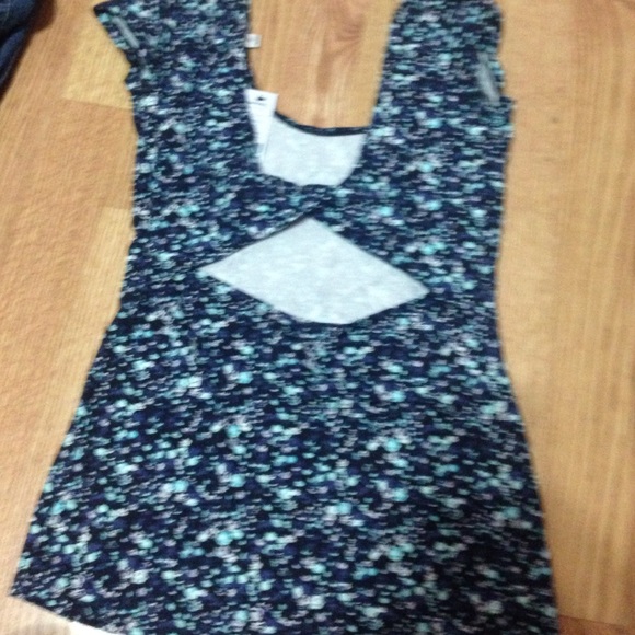 Floral top - Picture 4 of 4