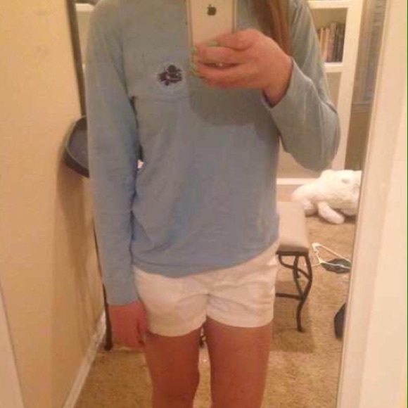 RARE Vineyard Vines T Shirt