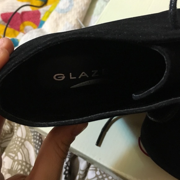 Black booties never work brand new - Picture 3 of 3