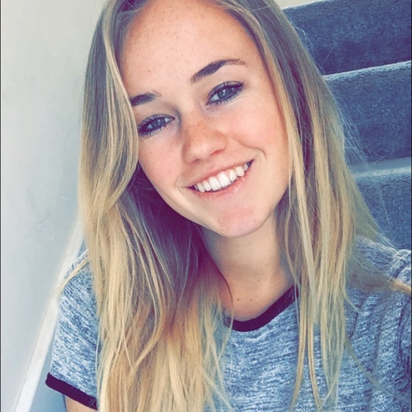 Meet your Posher, Erica - Picture 1 of 1