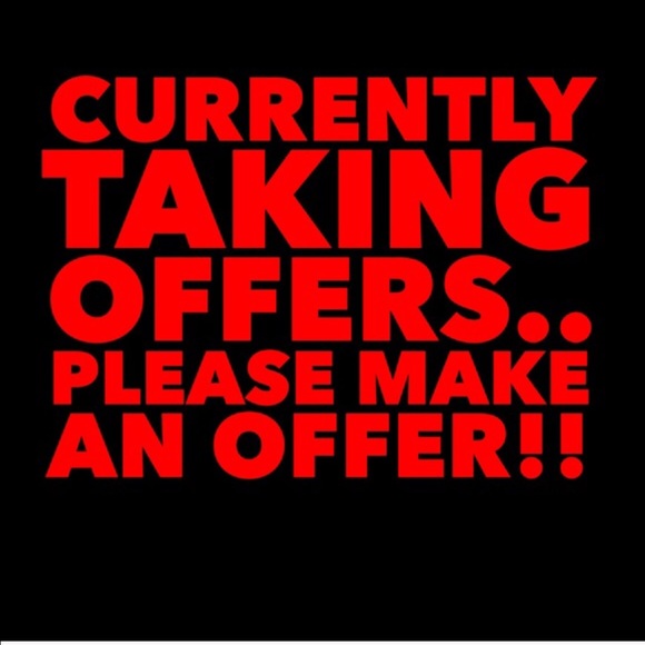 Check my closet out... Make me an offer❗️❗️