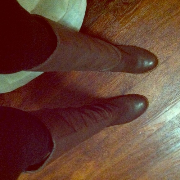Steve Madden brown tall boots