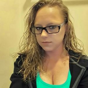 Meet your Posher, Karie