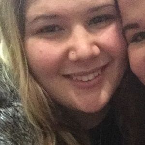 Meet your Posher, Caitlin