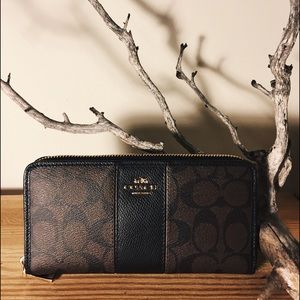 Coach Sig PVC Leather Accordion Ziparound Wallet