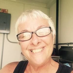 Meet your Posher, Dixielee