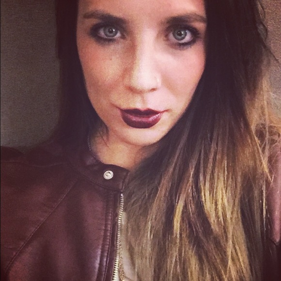 Meet your Posher, Shaina