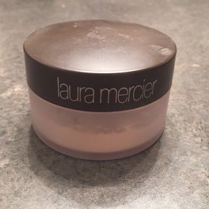 Laura Mercier Setting powder 🌟