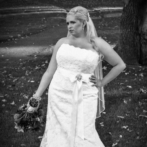 Meet your ๐ Posh Ambassador ๐ - Picture 2 of 5