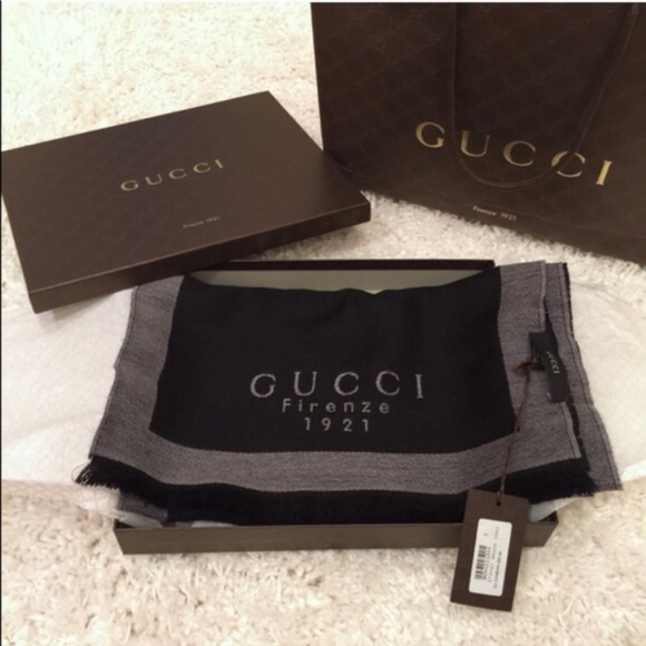 NWT Gucci scarf luxe lana-wool made in Italy