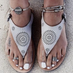 💗SALE💗NWOT Boho Sandals -- Size 9