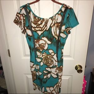 White roses/ green dress