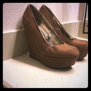 Brown wedges