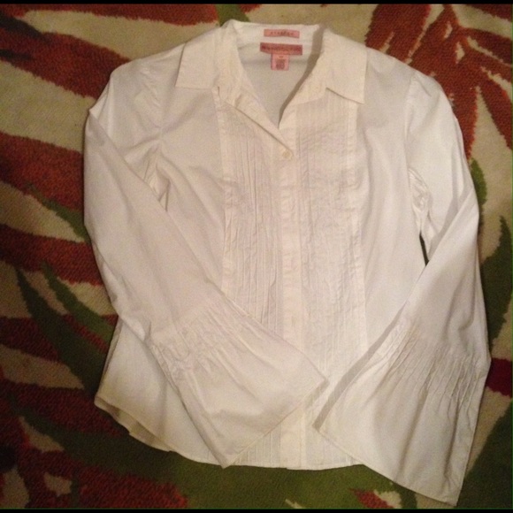 Long sleeved white fitted blouse - Picture 1 of 1