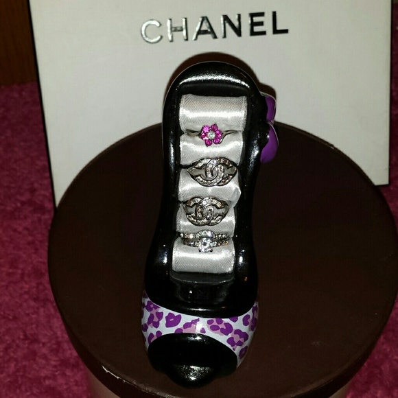 CHANEL RING