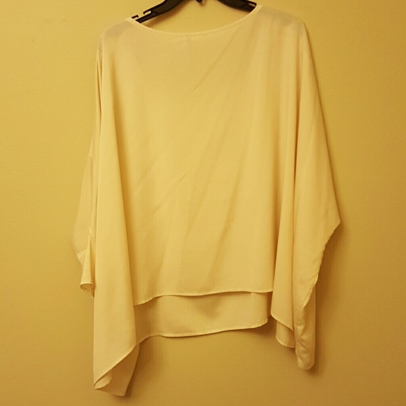 🚫*SOLD*Flowy blouse - Picture 3 of 3