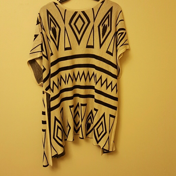 🚫*SOLD*Tribal cardigan - Picture 2 of 2
