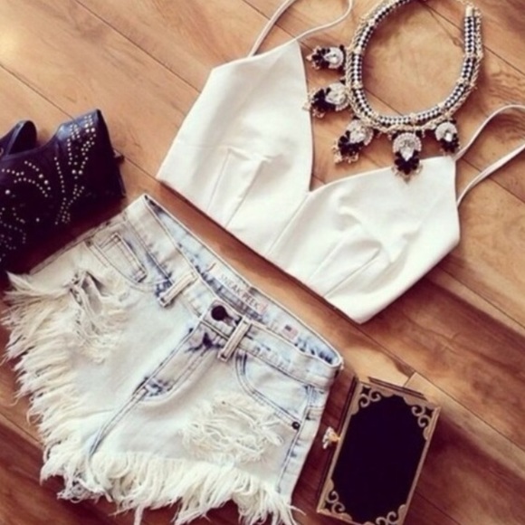 Sneak peek high waisted denim shorts S