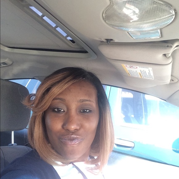 Meet your Posher, Tiffany - Picture 1 of 1