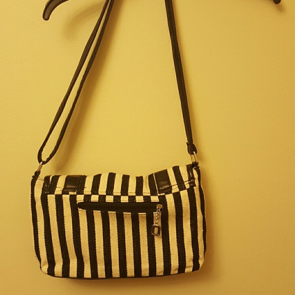 🚫*SOLD*Cross body bag - Picture 3 of 4