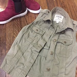 WHO.A.U Khaki vest