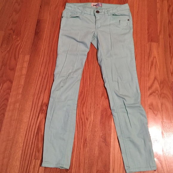 Jolt ankle pants in mint.