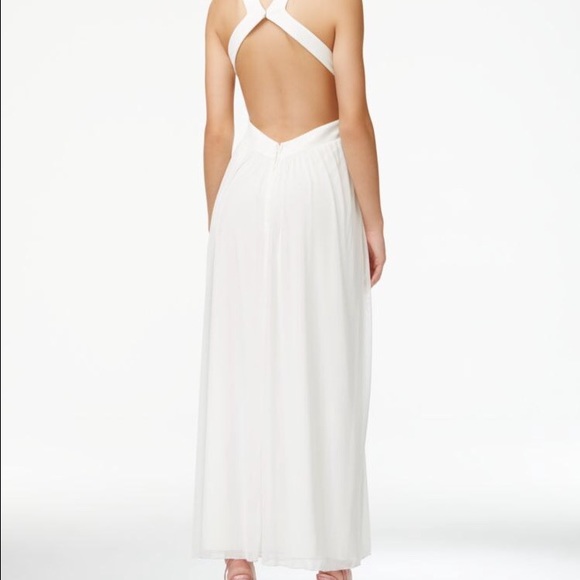 SALE!!! BEAUTIFUL BACKLESS WHITE PROM DRESS NEW!!! - Picture 3 of 4