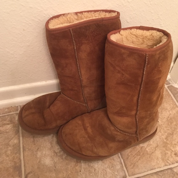 Camel colored mid calf Ugg boots