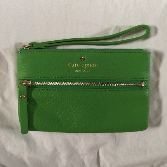 Kate Spade Cobble Hill Bee Wristlet