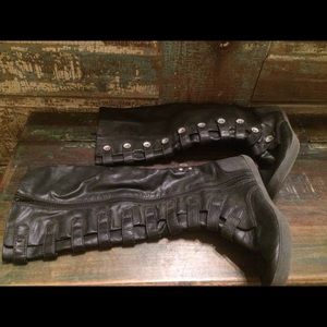 Size 7.5 Blowfish boots