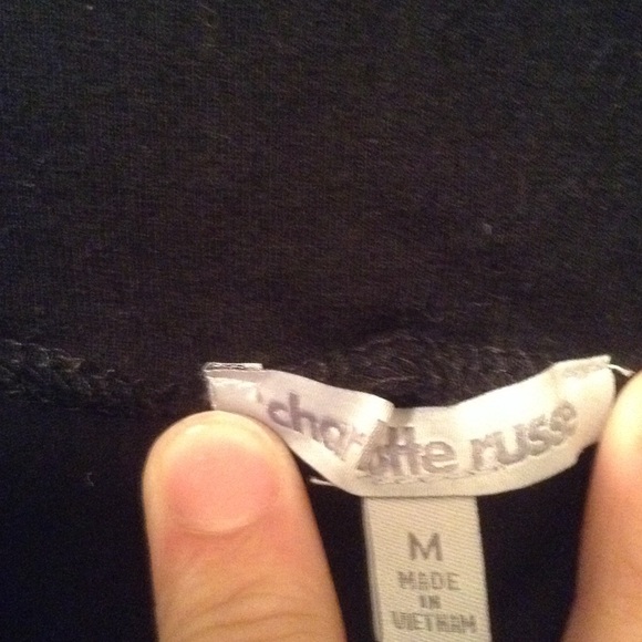 Cute black skirt - Picture 2 of 3