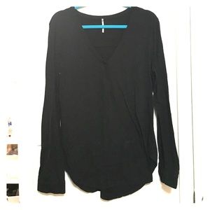 Black Vneck Longsleeve Size XL