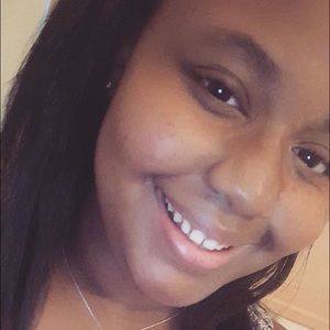 Meet your Posher, Javonna