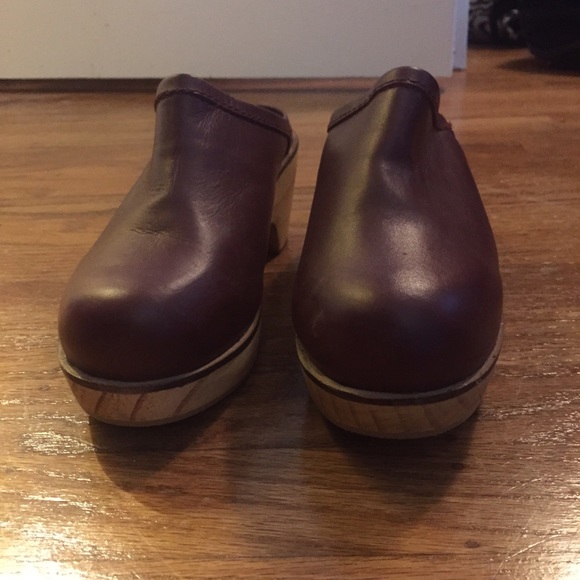 Wooden clogs with leather upper Burgundy brand new