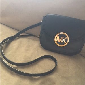MICHAEL KORS FULTON LEATHER SMALL CROSS-BODY