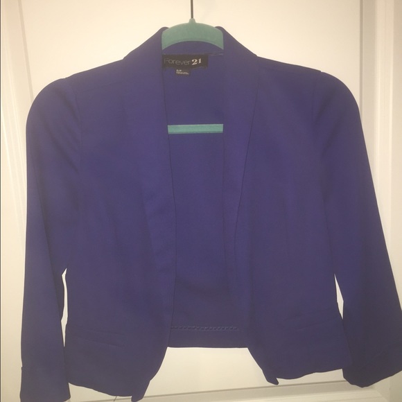 Blazer - Picture 3 of 4