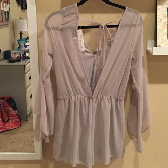 Adorable summer romper that doesn't fit me - Picture 2 of 2