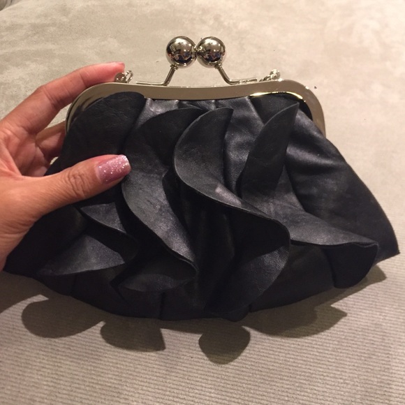 Aldo clutch