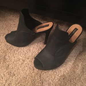 Izabella Rue Black Mules- never worn!