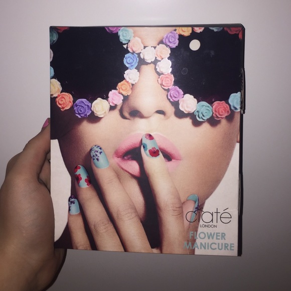 Ciate London Flower manicure Kit