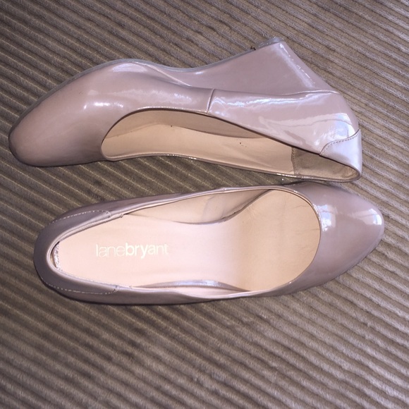 Lane Bryant Nude Wedge sz10w