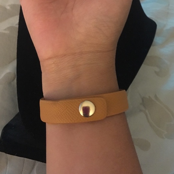 Clearance T&J  faux leather stud bracelet - Picture 3 of 4