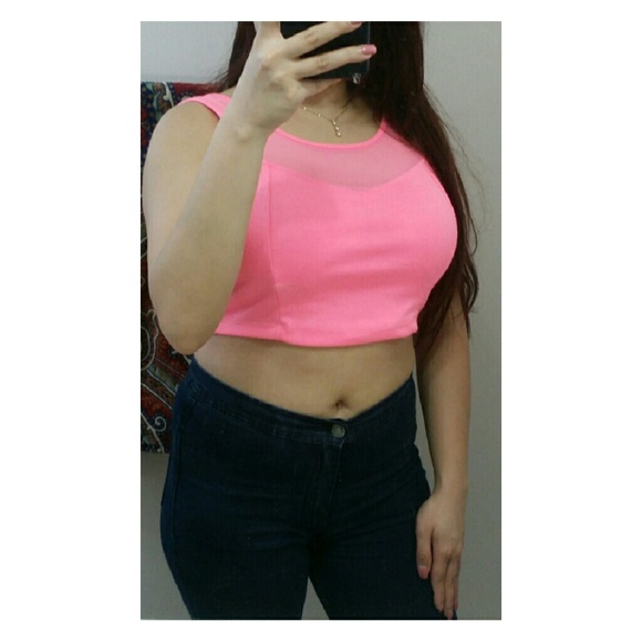 Zenana Outfitters Tops - |MOVE SALE|• Bright Pink Mesh Crop •
